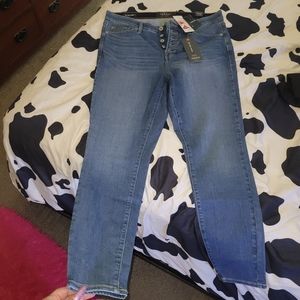 Torrid sky high skinny jeans